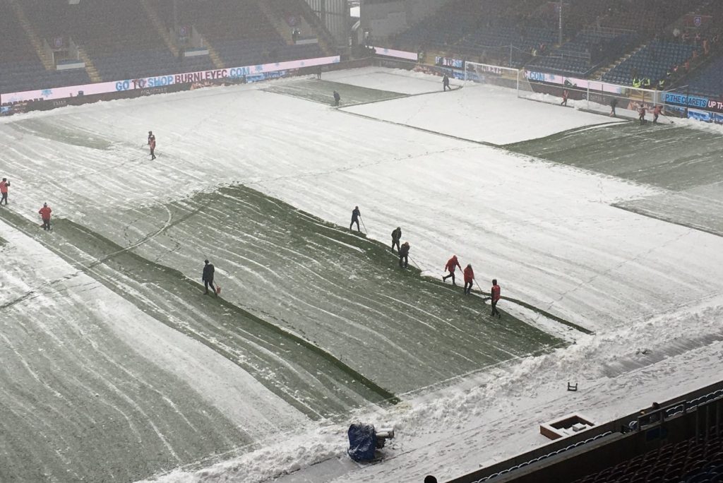Meciul dintre Burnley – Tottenham este anulat din cauza ninsorii abundente