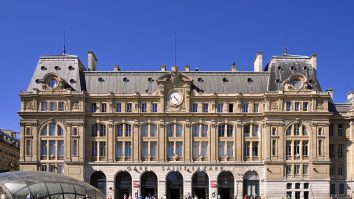 Polițiștii din Franța au împușcat un bărbat care a refuzat să-și pună masca de protecție. Bărbatul a strigat „Allahu Akbar!” și a atacat oamenii legii