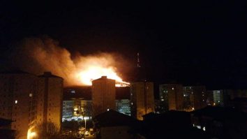 UPDATE. Incendiul din Piatra Neamț a fost stins