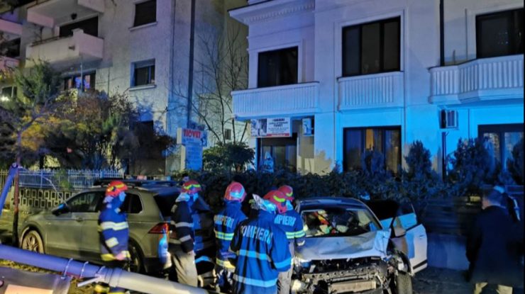 VIDEO. Accident spectaculos în Capitală. Imaginile surprinse de camerele de supraveghere