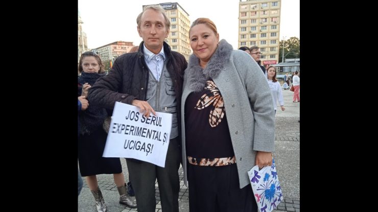 Profesor antivaccinist, concediat de școală. Mesaj trimis pe grupul elevilor: „Marș! Corigență și o aduc pe Șocoacă!”