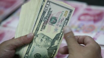 Donna Marino a fost arestată, fiind acuzată de furt și fals în declarații.