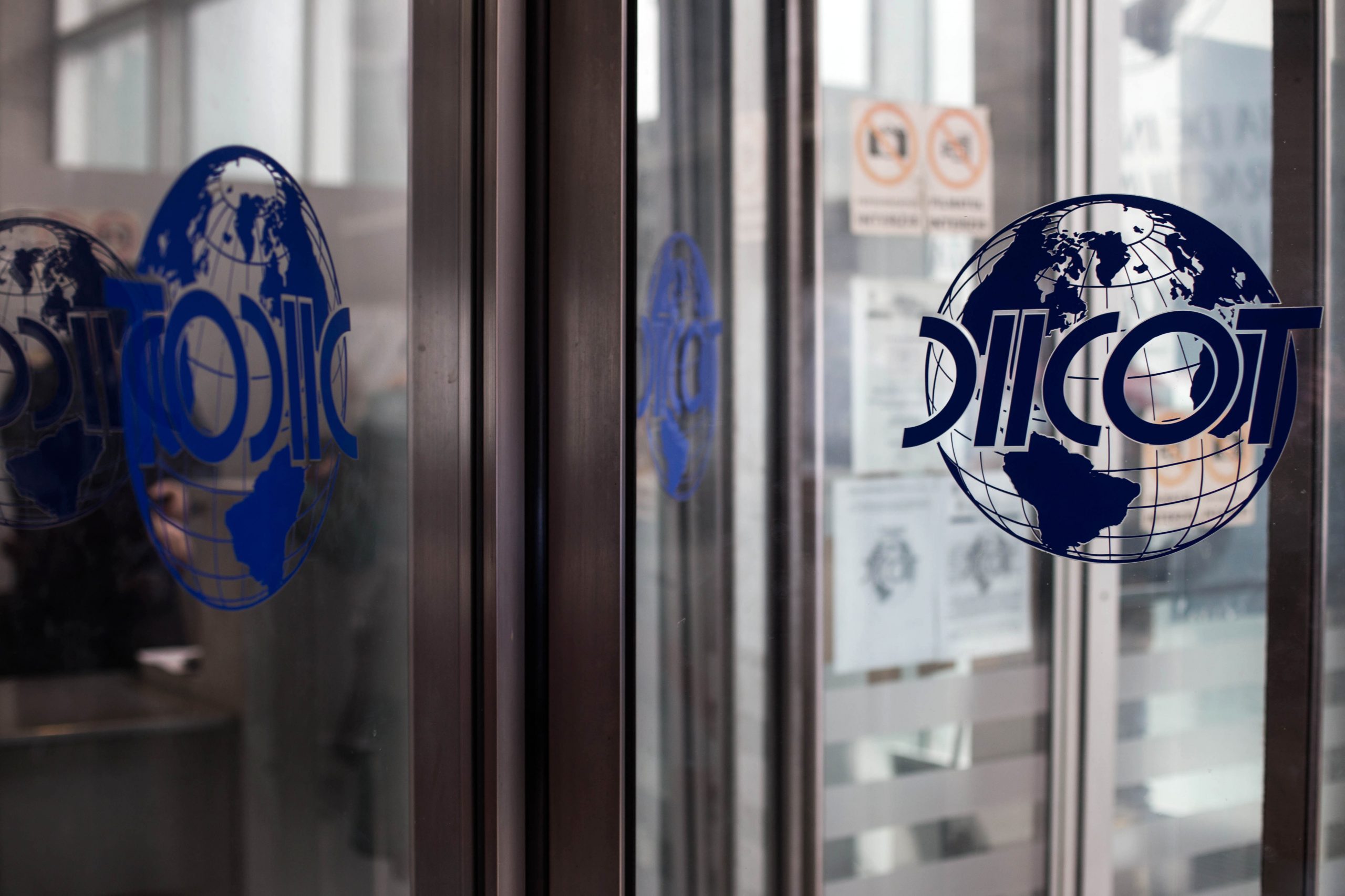 Mai mulți dezvoltatori imobiliari au fost siliți să plătească taxe de protecție