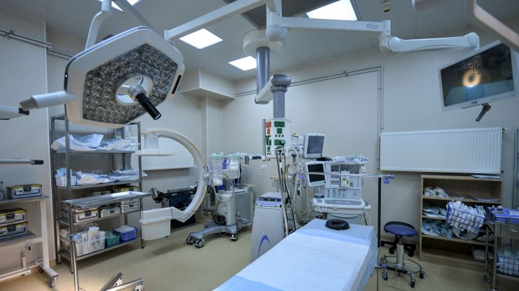 Un europarlementar a solicitat UE achiziționarea de tratamente de ultimă generație privind COVID