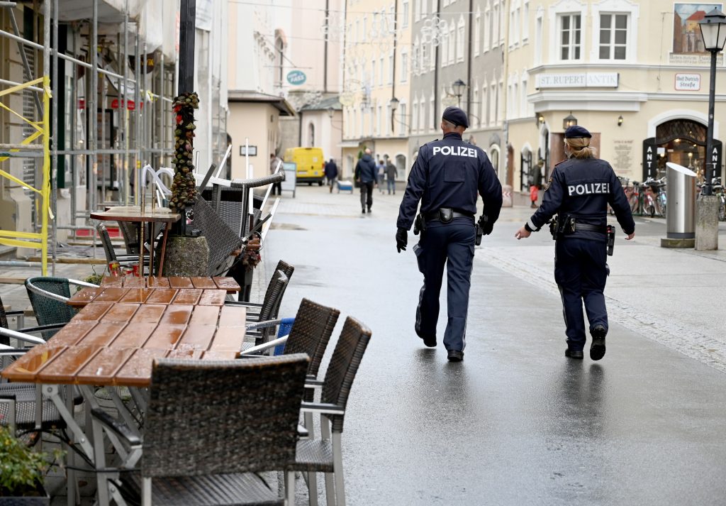 Ce amendă riscă austriecii care încalcă restricțiile pe perioada lockdown-ului