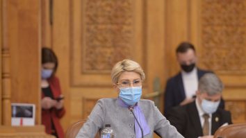 Raluca Turcan, contrazisă și de PSD și de colegii din PNL