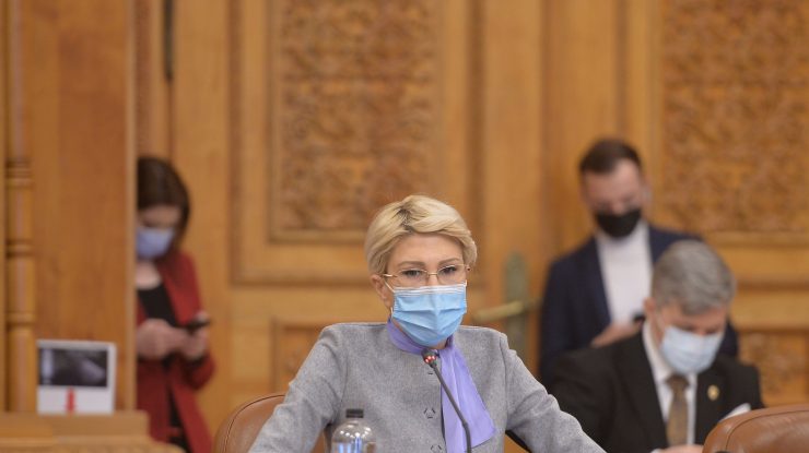 Raluca Turcan, contrazisă și de PSD și de colegii din PNL