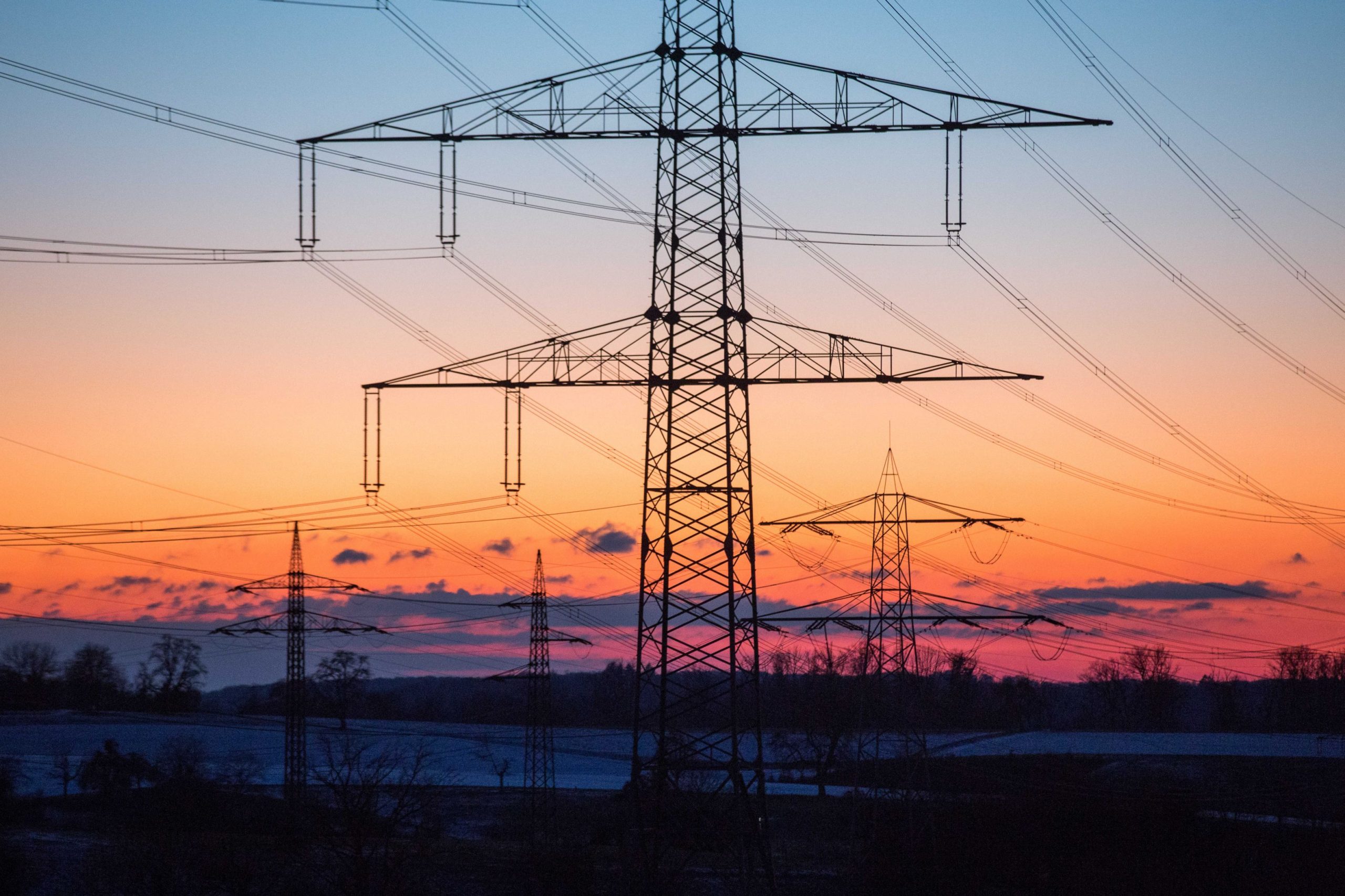 Compania care scumpește curentul în Europa de Est cu o treime. Alți furnizori au făcut anunțuri asemănătoare