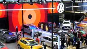 Record negativ în vânzările auto din Europa din cauza crizei de cipuri