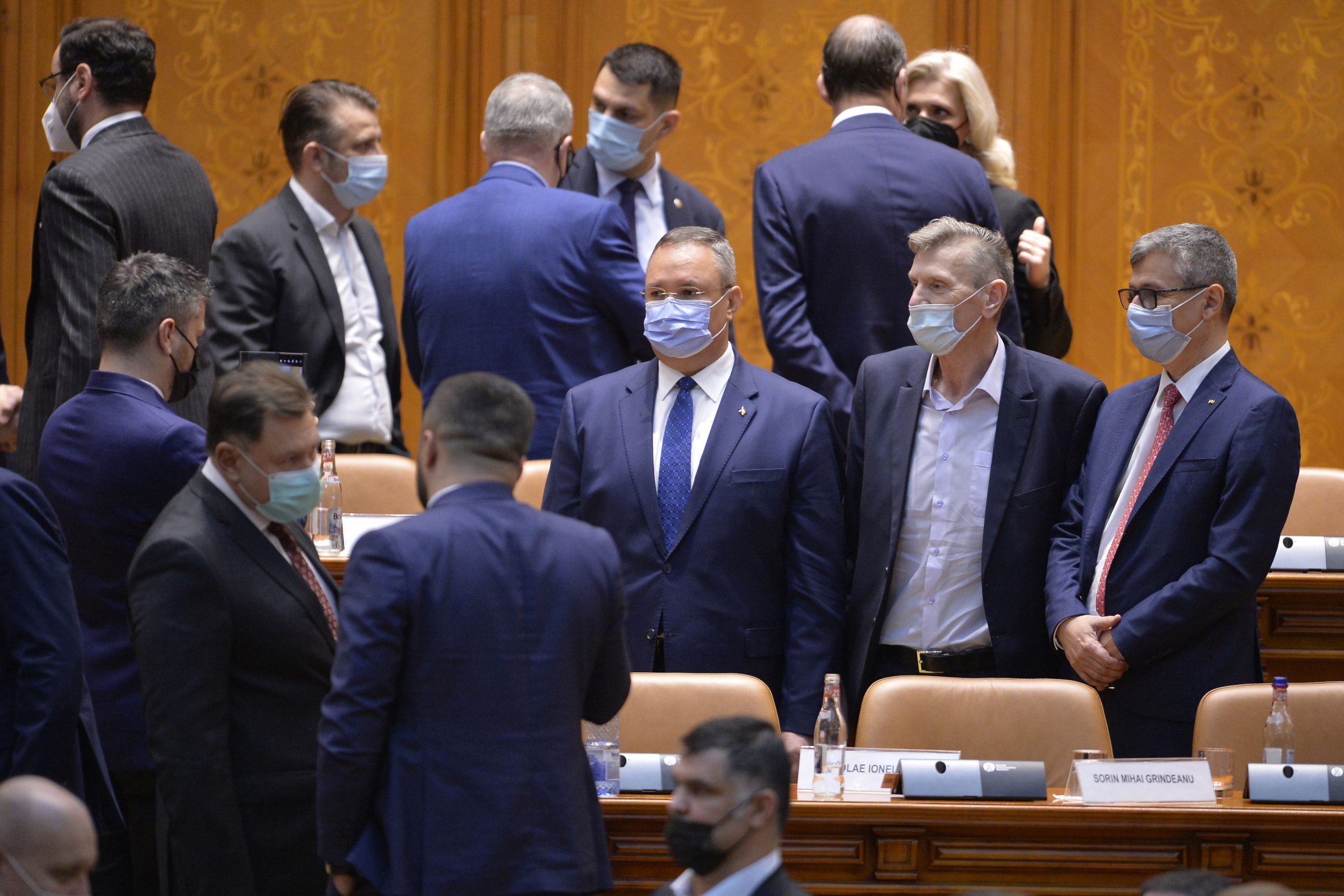 Şedinţă de coaliție pe tema rectificării bugetare, la cererea liberalilor