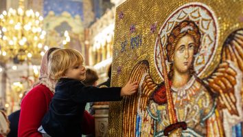 Sfiinţii Mihail şi Gavriil, cinstiţi pe 8 noiembrie. Cele mai frumoase urări şi felicitări