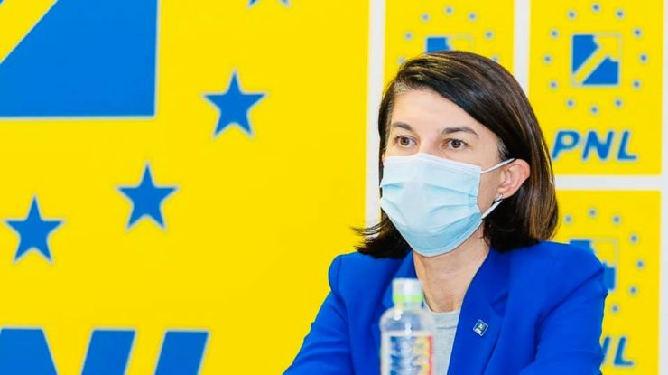 Al 16-lea parlamentar care iese din grupul PNL. Violeta Alexandru: E de neacceptat să discutăm cu PSD