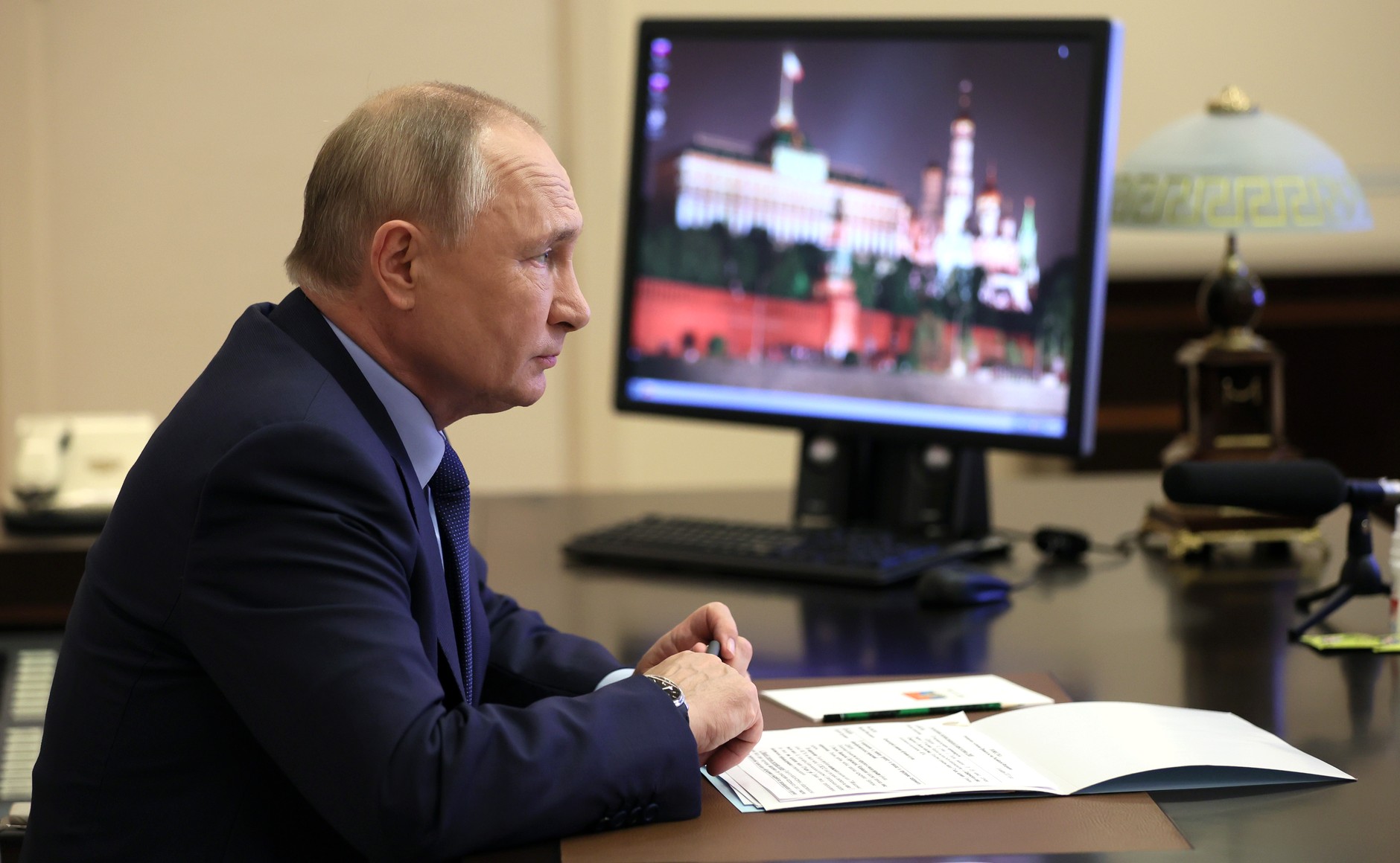 Vladimir Putin spune că Occidentul, nu Belarusul, este cauza principală a crizei migranților la graniță