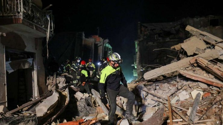 Explozie puternică în Italia. Un bărbat a murit, iar opt persoane sunt dispărute