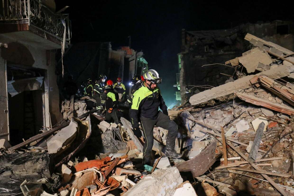 Explozie puternică în Italia. Un bărbat a murit, iar opt persoane sunt dispărute