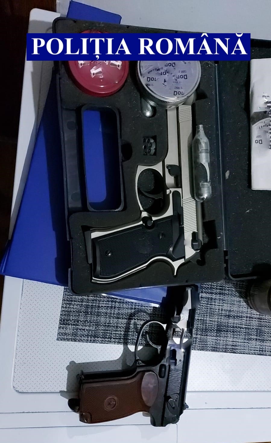 Direcţia Arme, Explozivi şi Substanţe, 26 de percheziții domiciliare pentru deținere ilegală de arme