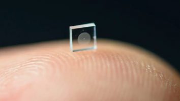 Cercetătorii au creat prima microcameră de mărimea unui grăunte de sare. Sistemul ei permite diagnosticarea și tratarea bolilor