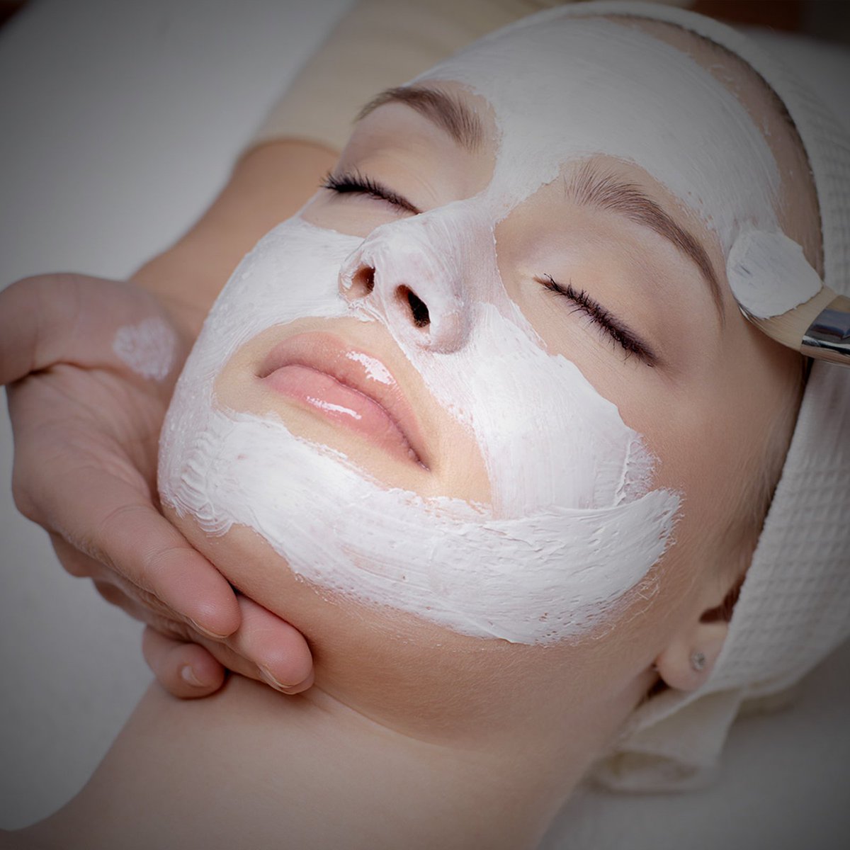 Cinci secrete pentru un ten perfect, dezvăluite de dermatologi