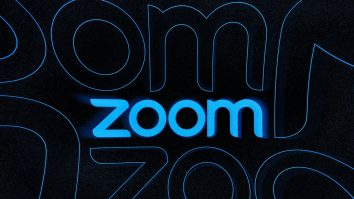 Record de concedieri. Un CEO a demis printr-un apel prin Zoom peste 900 de angajați