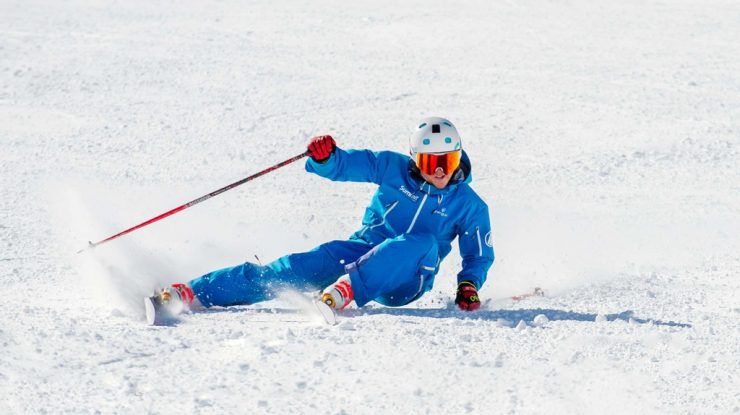 Se dă startul sezonului de ski pe pârtiile de mare altitudine din Sinaia. Care sunt prețurile