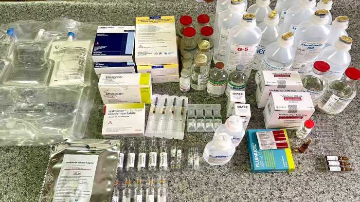 FOTO. Tratamentul pentru o zi al unui pacient internat la terapie intensivă COVID