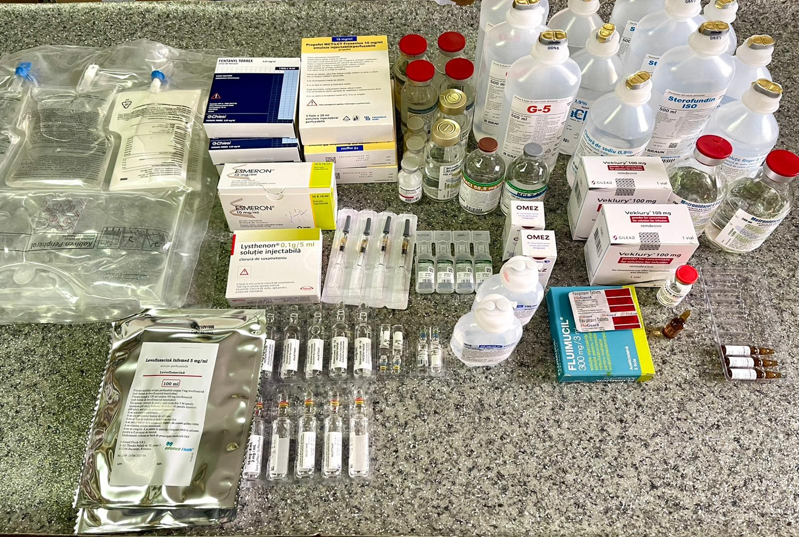 FOTO. Tratamentul pentru o zi al unui pacient internat la terapie intensivă COVID