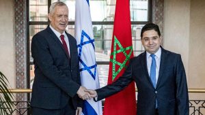 Marocul a devenit prima țară arabă care a semnat un acord militar deschis cu Israelul. Nicio altă țară arabă nu a acceptat, încă, să facă un pas atât de deschis. Situația devine cu atât mai sensibilă cu cât Algeria se împotrivește Israelului. Nu cu mult timp în urmă, Uniunea Africană a propus, chiar, retragerea statutului de observator al Israelului din organizație.