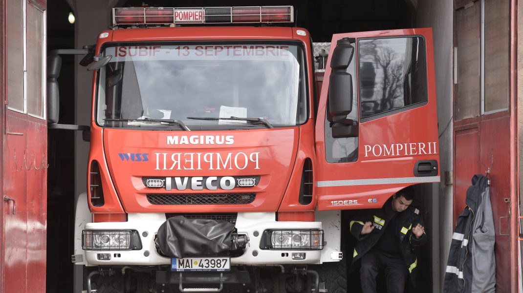 Şapte maşini incendiate Bucureşti. Suspectul este un copil