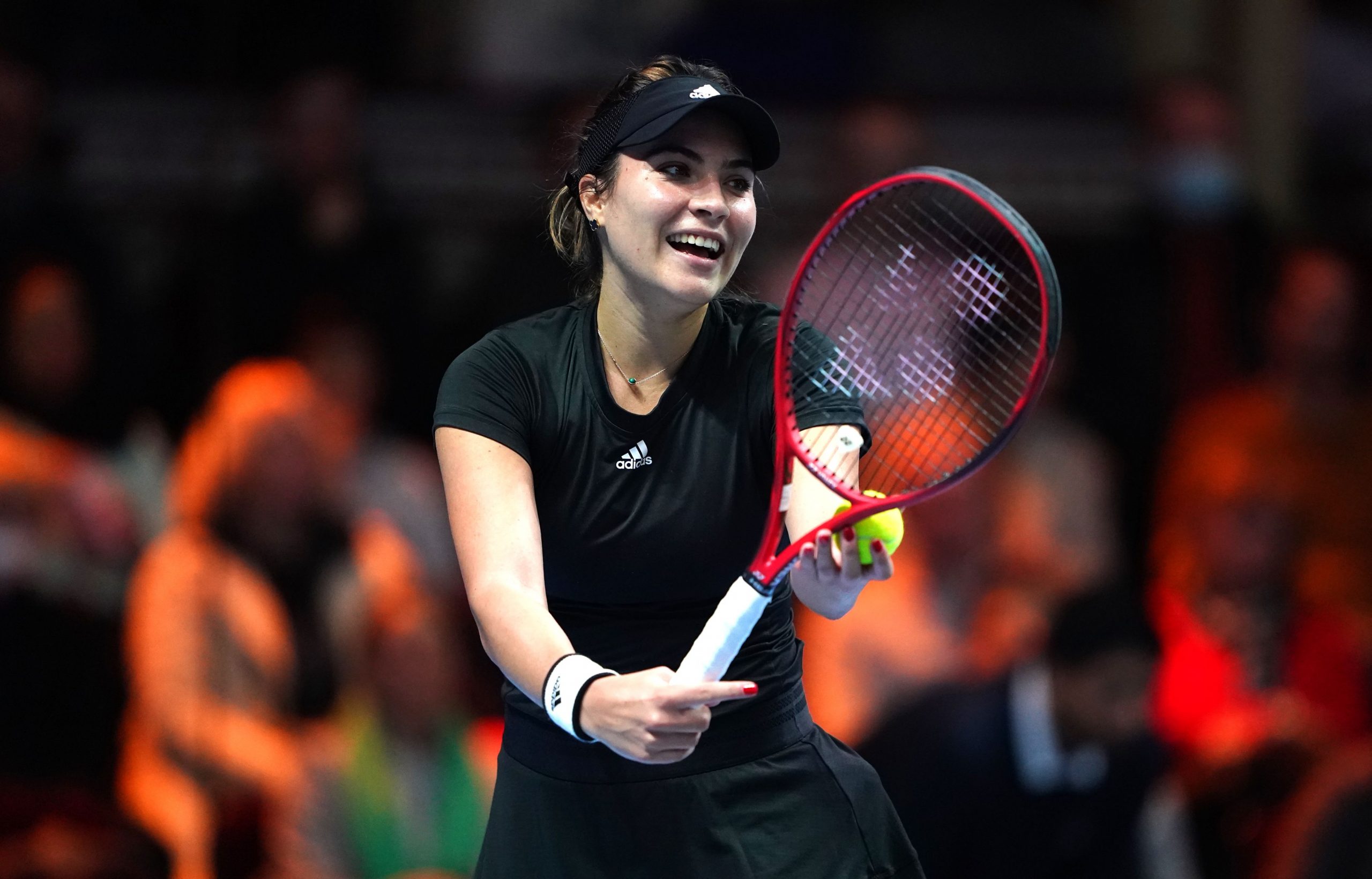 Emma Răducanu are COVID şi ratează demonstrativul de la Abu Dhabi