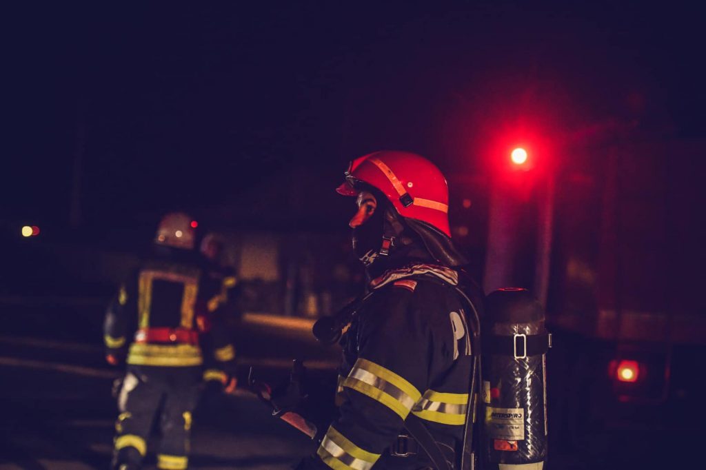 VIDEO. Incendiu puternic la o biserică din București