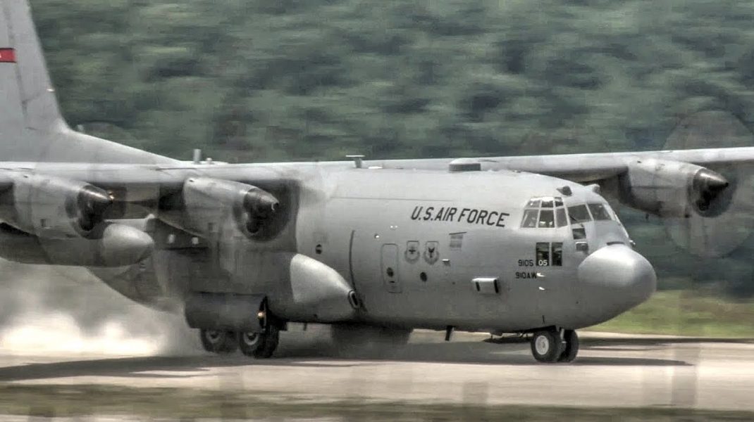 România primeşte de la SUA o aeronavă C-130 Hercules H