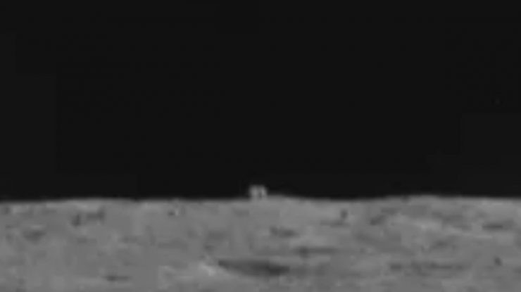 FOTO. Yutu 2, roverul chinez de pe Lună, a făcut o descoperire misterioasă: „O cabană”
