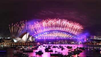 Cele mai mari orașe care anulează spectacolele de revelion. Ce orașe mai organizează evenimente