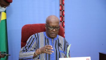 Armata a preluat puterea în Burkina Faso. Kaboré și-a dat demisia