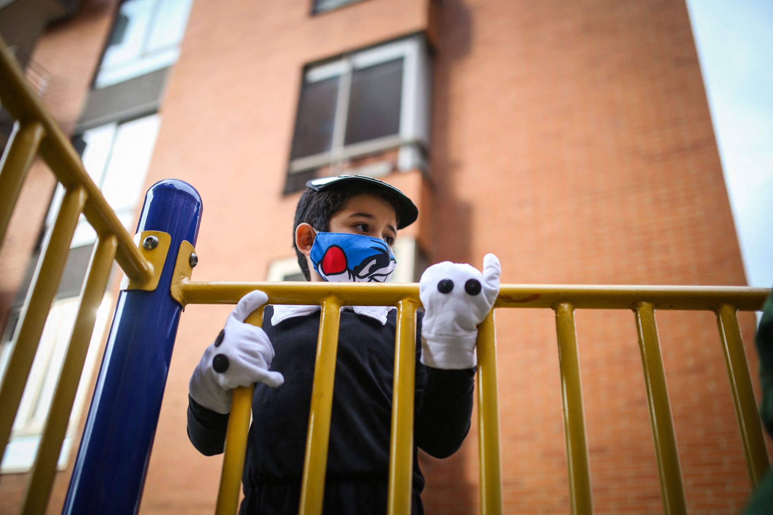 Un tribunal a interzis unui tată antivaccinist să-și vadă fiul: „Nu este în interesul copilului”