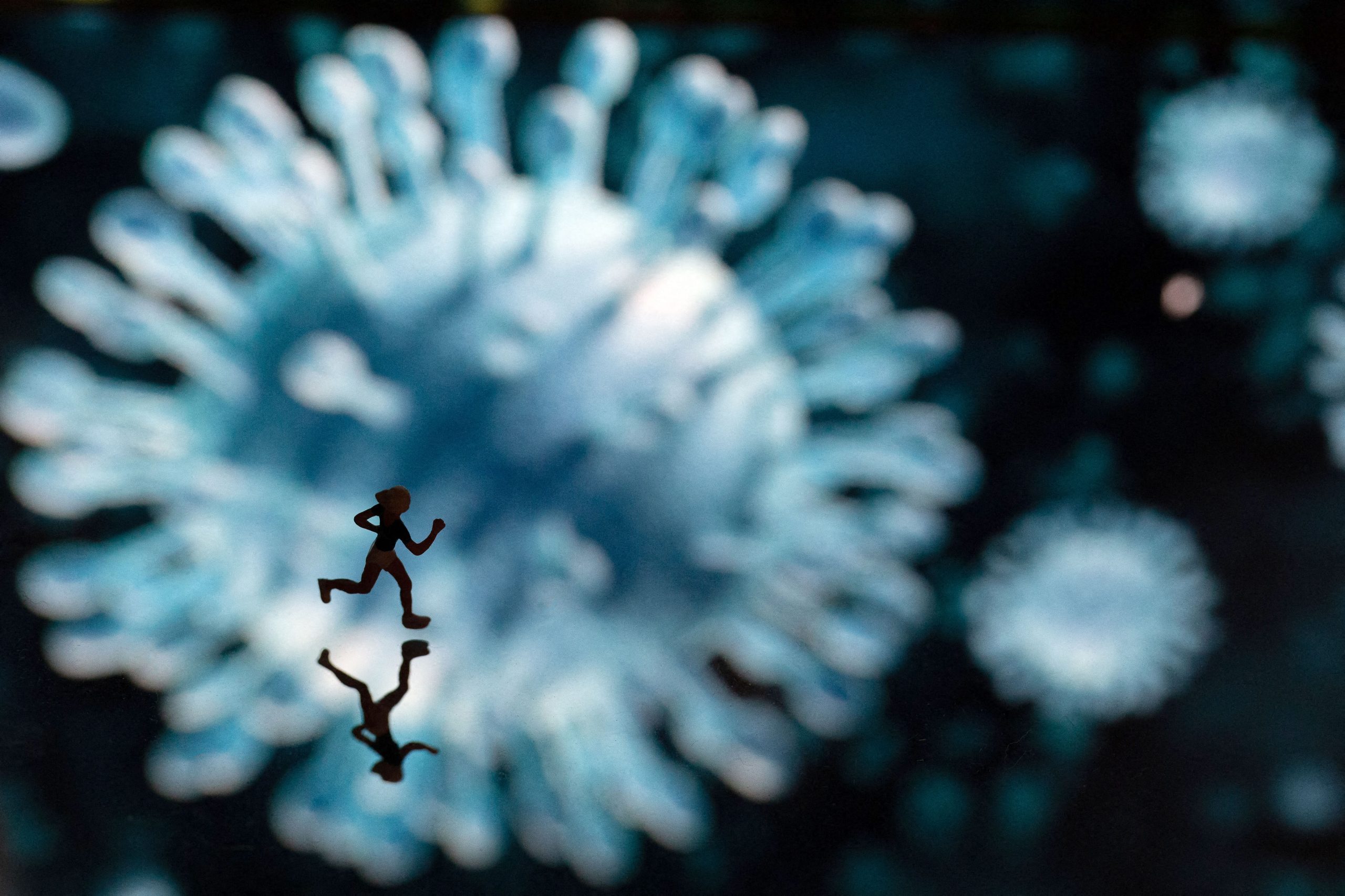 BILANȚUL ZILEI: Peste 1.000 de cazuri de infectare și 15 decese