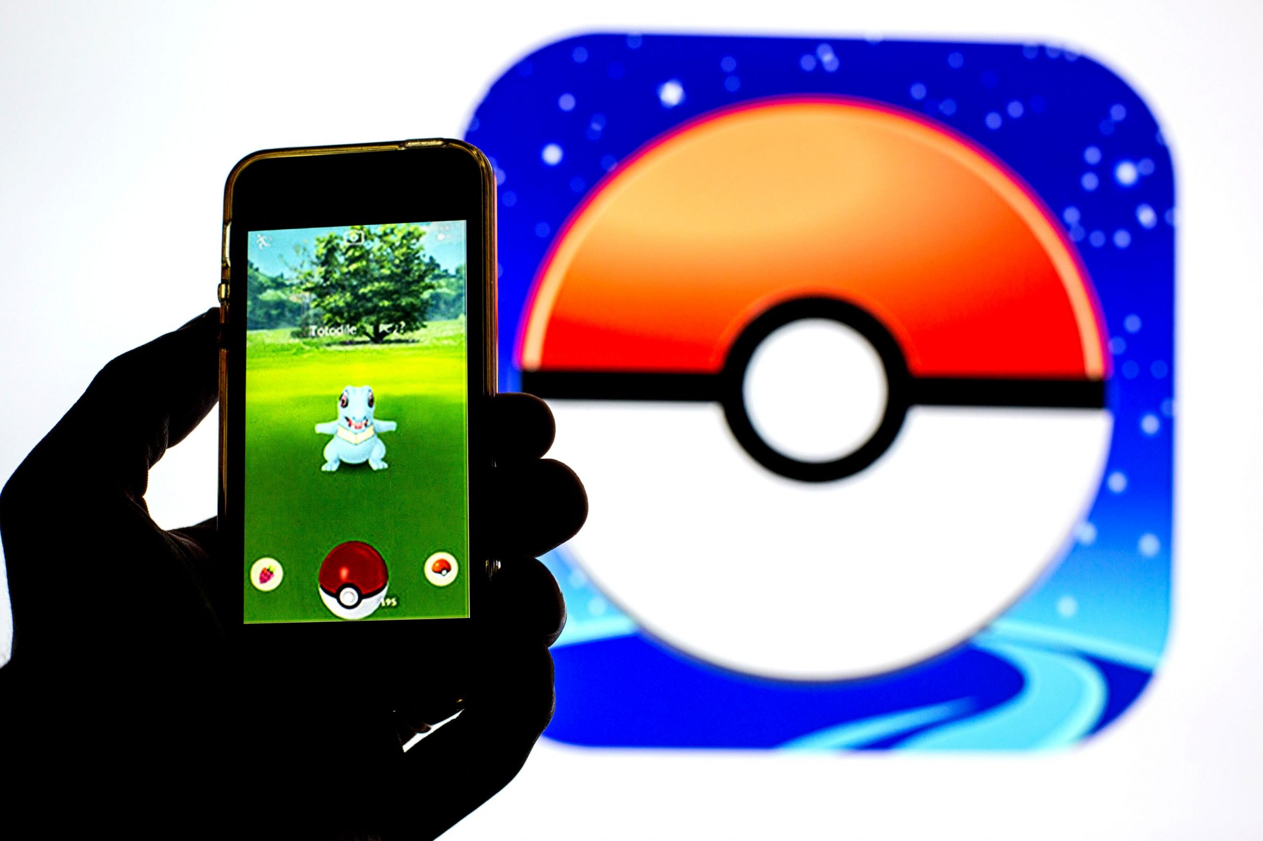 Doi polițiști, concediați pentru că au jucat Pokemon GO și au ignorat un jaf în desfășurare