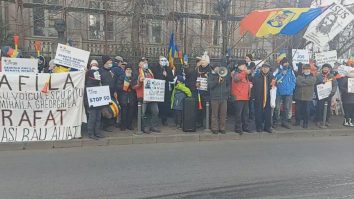 Proteste în 5 locații din București față de certificatul de vaccinare