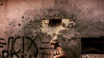 VIDEO. Forțele de ocupație ruse au deschis focul cu arme grele asupra Lugansk și Donețk