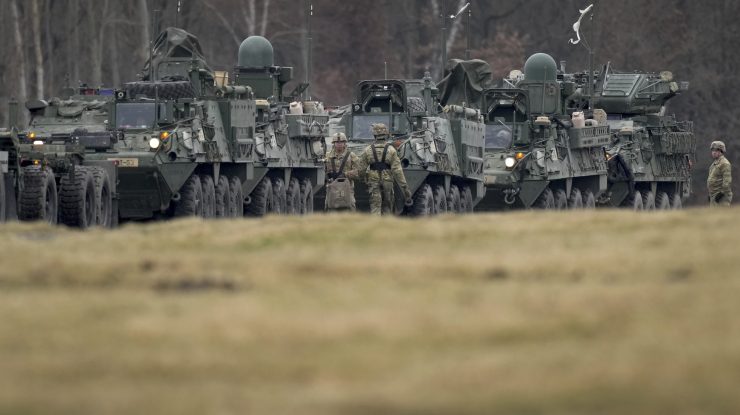 Primul convoi cu tehnică militară franceză ajunge duminică în România. Acesta se va deplasa către baza de la Cincu