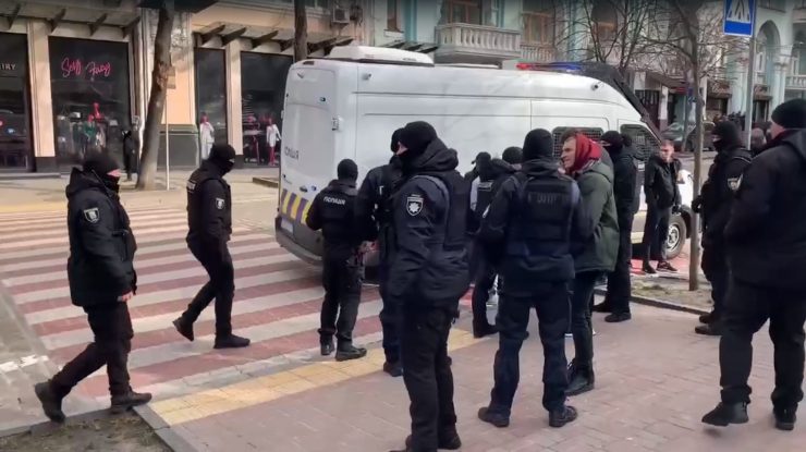 Zelensky a publicat un nou decret privind instituirea stării de urgență, după ce Rada a respins prima variantă