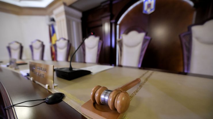 USR a sesizat CCR cu privire la legea avertizorilor de integritate impusă de Coaliția PSD-PNL-UDMR