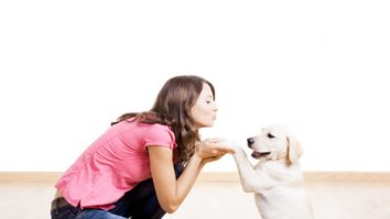 Un câine ar putea fi cheia pentru a atrage un potențial partener de viață. Rasa cu cele mai mari șanse de a influența pozitiv întâlnirile