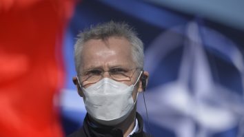 Jens Stoltenberg: România este un membru important al NATO şi nu este singură în actuala criză