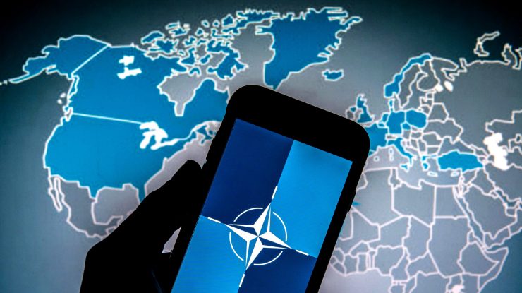 NATO și-a închis biroul de la Kiev temporar. Trupele vor fi mutate