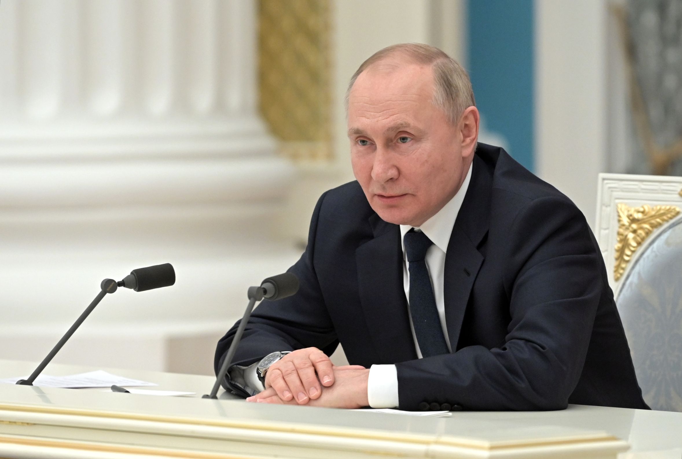 Vladimir Putin a semnat un decret privind măsurile anticriză