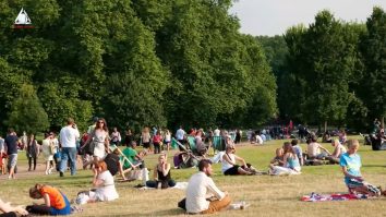 Europa începe marea relaxare. Mai multe țări renunță la restricții