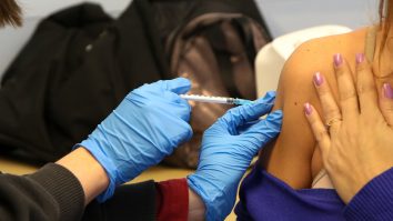 BILANȚUL VACCINĂRII: 4.525 de persoane au fost vaccinate în ultimele 24 de ore în România