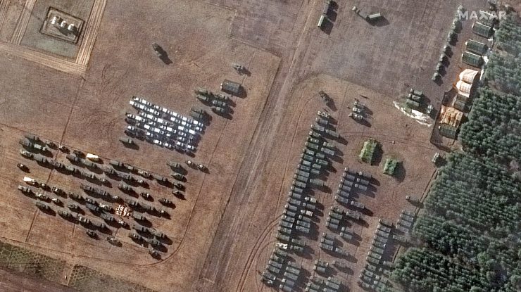 O nouă desfășurare de peste 100 de vehicule militare rusești în Belarus. Imaginile au fost observate din satelit