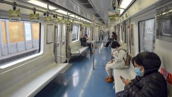 Un oraș din China, cu o populație de 17,5 milioane de locuitori, a intrat în izolare